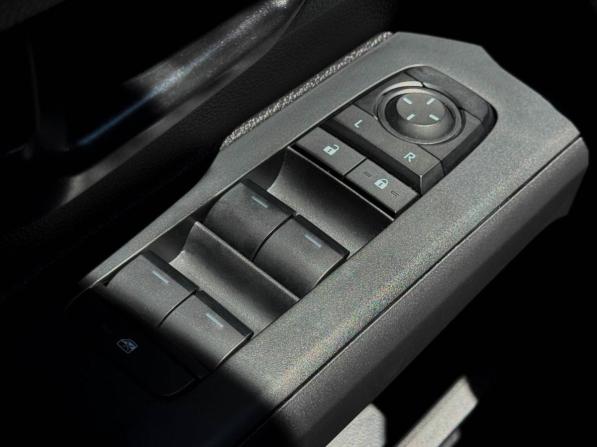 Toyota Tacoma IV с пробегом 2024 года, цена 6 499 000 рублей, 5108 км, offers.body_type.unknown, Автокод Объявления