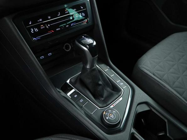 Volkswagen Tiguan II Рестайлинг с пробегом 2021 года, цена 2 549 777 рублей, 96063 км, внедорожник, Автокод Объявления
