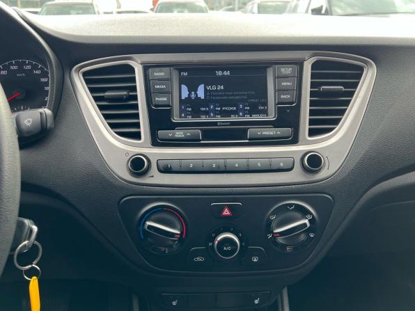 Hyundai Solaris II Рестайлинг с пробегом 2021 года, цена 1 569 000 рублей, 115000 км, седан, Автокод Объявления
