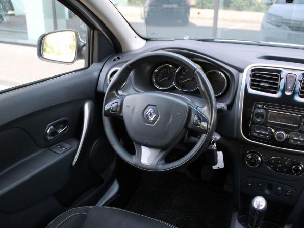 Renault Sandero II с пробегом 2015 года, цена 685 000 рублей, 120958 км, хэтчбек, Автокод Объявления
