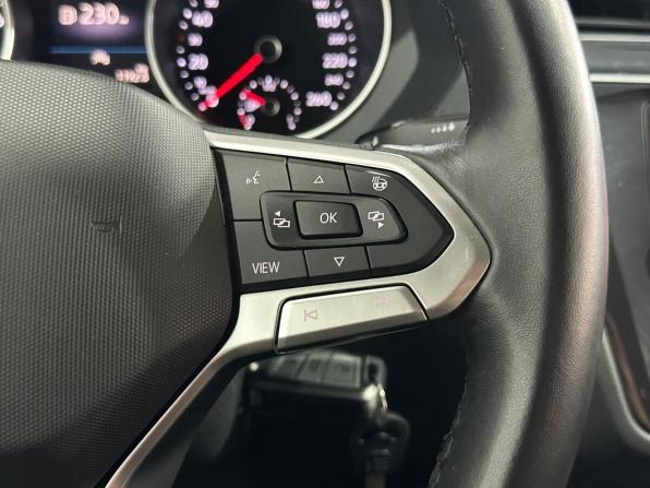 Volkswagen Tiguan II Рестайлинг с пробегом 2021 года, цена 2 455 000 рублей, 75204 км, внедорожник, Автокод Объявления