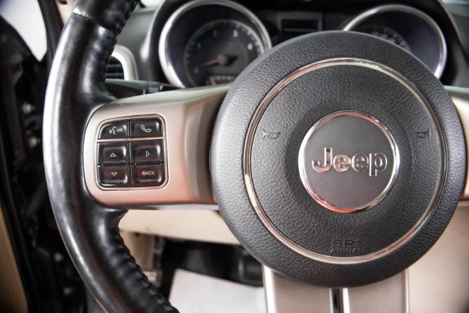 Jeep Cherokee V (KL) с пробегом 2012 года, цена 1 599 000 рублей, 360000 км, внедорожник, Автокод Объявления