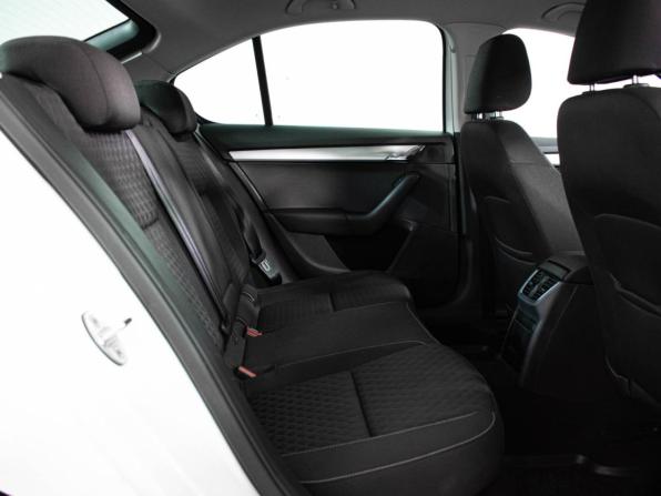 Skoda Octavia III (A7) с пробегом 2016 года, цена 1 627 000 рублей, 124407 км, лифтбек, Автокод Объявления