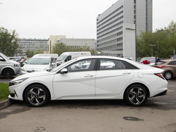 Hyundai Elantra VII (CN7) с пробегом 2023 года, цена 2 289 000 рублей, 300 км, седан, Автокод Объявления