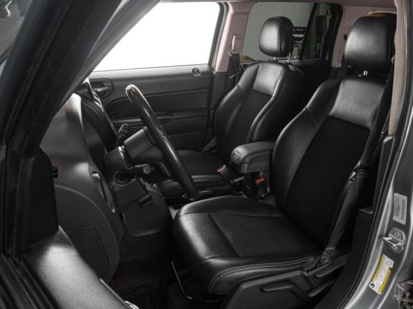 Jeep Liberty (Patriot) с пробегом 2015 года, цена 1 599 000 рублей, 122541 км, внедорожник, Автокод Объявления