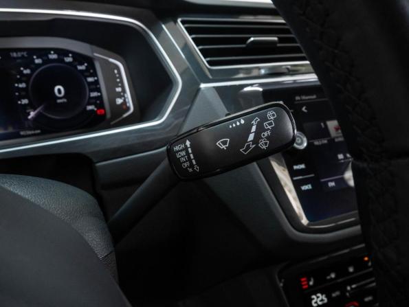 Volkswagen Tiguan II Рестайлинг с пробегом 2021 года, цена 3 428 000 рублей, 90364 км, внедорожник, Автокод Объявления