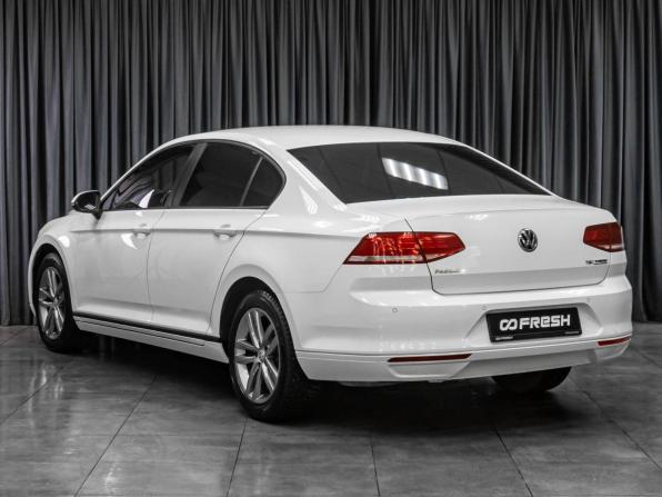 Volkswagen Passat B8 с пробегом 2016 года, цена 1 605 000 рублей, 221374 км, седан, Автокод Объявления
