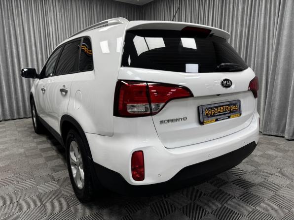 Kia Sorento II Рестайлинг с пробегом 2014 года, цена 1 599 000 рублей, 243094 км, внедорожник, Автокод Объявления