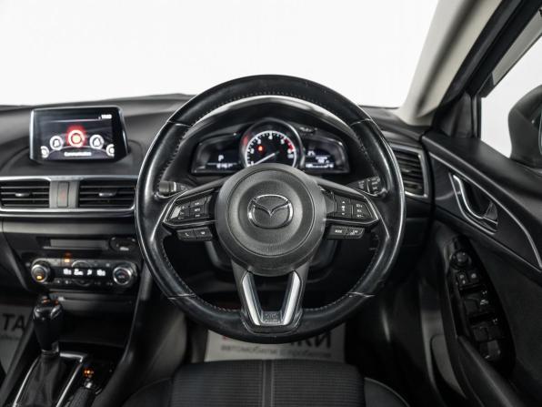 Mazda Axela III Рестайлинг с пробегом 2017 года, цена 1 330 000 рублей, 121461 км, седан, Автокод Объявления