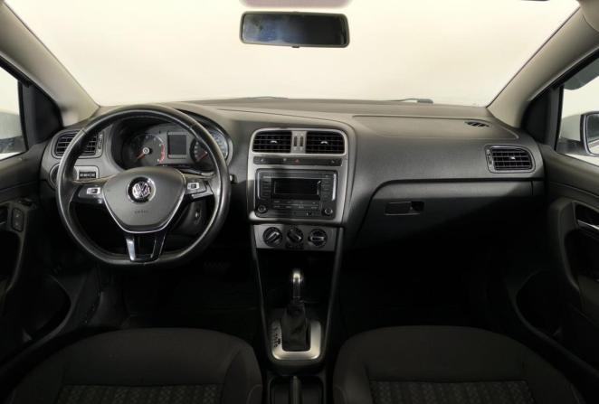 Volkswagen Polo V Рестайлинг с пробегом 2018 года, цена 1 215 000 рублей, 94538 км, седан, Автокод Объявления