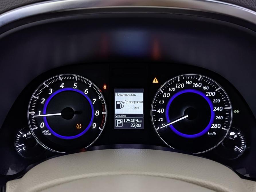 Infiniti QX70 Москва  - изображение 16