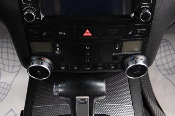 Volkswagen Touareg I с пробегом 2005 года, цена 1 049 000 рублей, 225000 км, внедорожник, Автокод Объявления