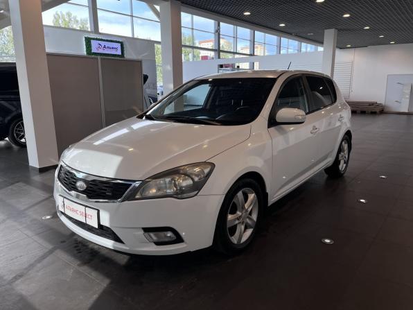 Kia Ceed I Рестайлинг с пробегом 2011 года, цена 670 000 рублей, 215792 км, хэтчбек, Автокод Объявления
