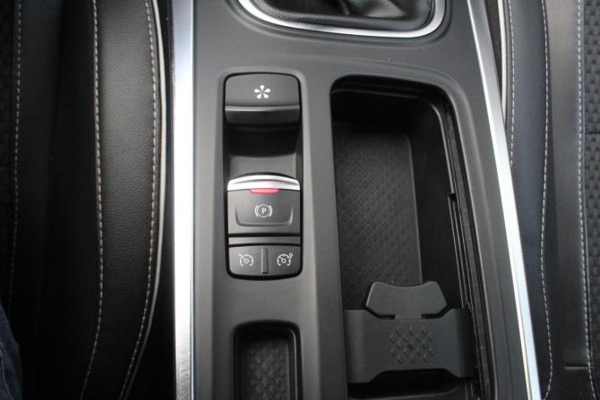 Renault Megane IV с пробегом 2016 года, цена 1 120 000 рублей, 298083 км, универсал, Автокод Объявления