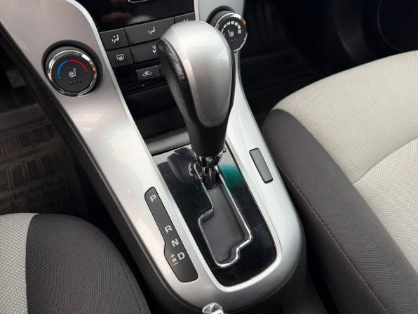 Chevrolet Cruze I Рестайлинг с пробегом 2013 года, цена 635 000 рублей, 212000 км, хэтчбек, Автокод Объявления