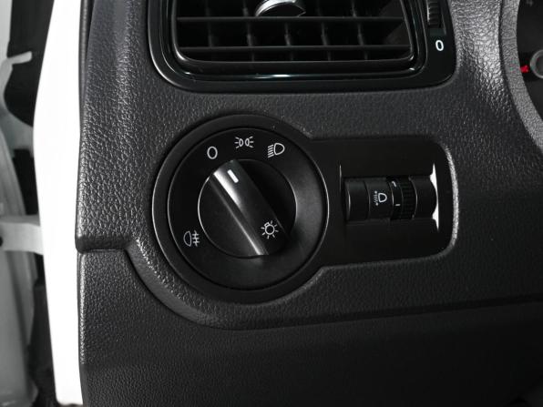 Volkswagen Polo V Рестайлинг с пробегом 2018 года, цена 1 199 000 рублей, 82849 км, седан, Автокод Объявления