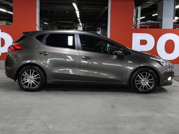 Kia Ceed II с пробегом 2015 года, цена 917 000 рублей, 166000 км, хэтчбек, Автокод Объявления