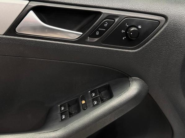 Volkswagen Jetta VI с пробегом 2012 года, цена 950 000 рублей, 218692 км, седан, Автокод Объявления