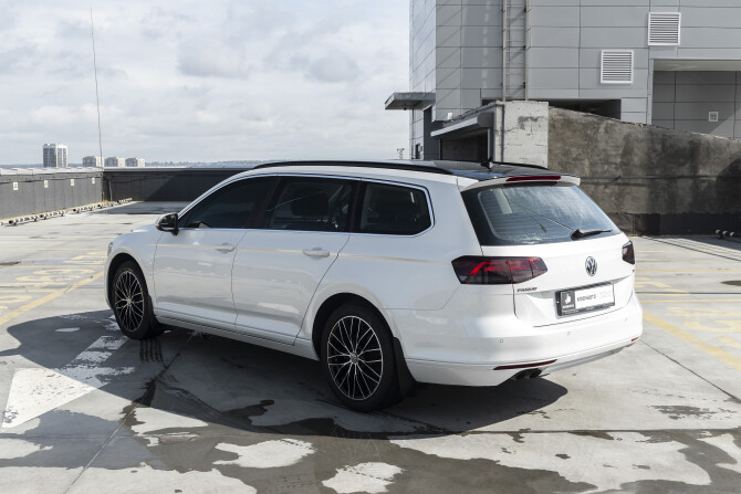 Volkswagen Passat B8 с пробегом 2017 года, цена 1 999 000 рублей, 127087 км, универсал, Автокод Объявления