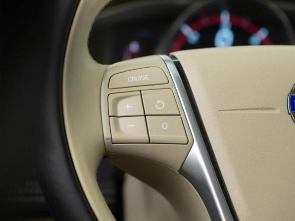 Volvo XC60 I Рестайлинг с пробегом 2015 года, цена 2 545 055 рублей, 189208 км, внедорожник, Автокод Объявления