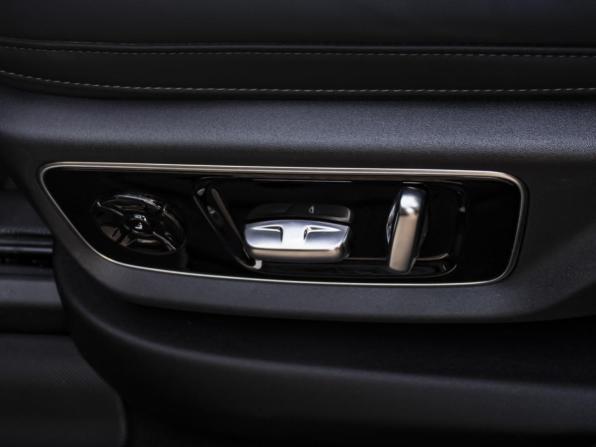 Li Auto (Lixiang) L7 I с пробегом 2023 года, цена 6 548 000 рублей, 48406 км, внедорожник, Автокод Объявления