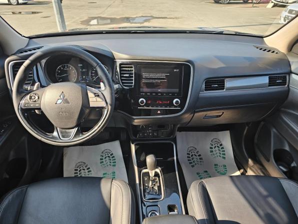 Mitsubishi Outlander III Рестайлинг 3 с пробегом 2020 года, цена 2 349 995 рублей, 122441 км, внедорожник, Автокод Объявления