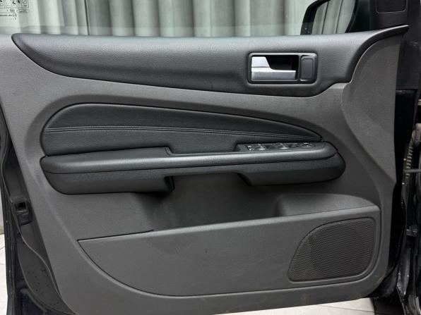 Ford Focus II с пробегом 2006 года, цена 479 000 рублей, 236403 км, хэтчбек, Автокод Объявления