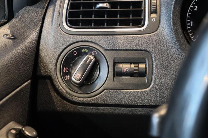 Volkswagen Polo V с пробегом 2013 года, цена 799 000 рублей, 204322 км, седан, Автокод Объявления