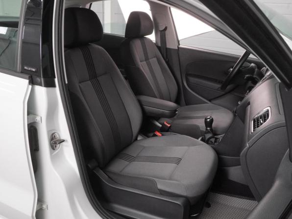Volkswagen Polo V Рестайлинг с пробегом 2017 года, цена 1 074 000 рублей, 146864 км, седан, Автокод Объявления