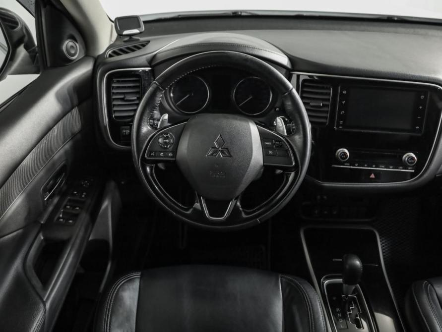 Mitsubishi Outlander III Рестайлинг 3 Санкт-Петербург  - изображение 11