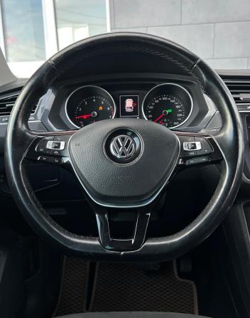 Volkswagen Tiguan II с пробегом 2018 года, цена 2 870 000 рублей, 98403 км, внедорожник, Автокод Объявления