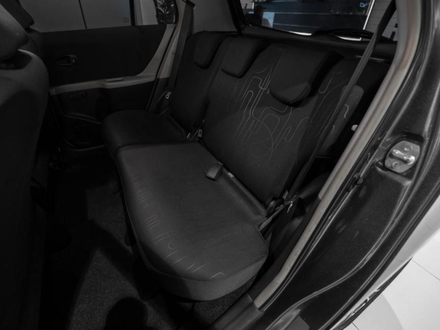 Toyota Yaris II Рестайлинг Москва  - изображение 12