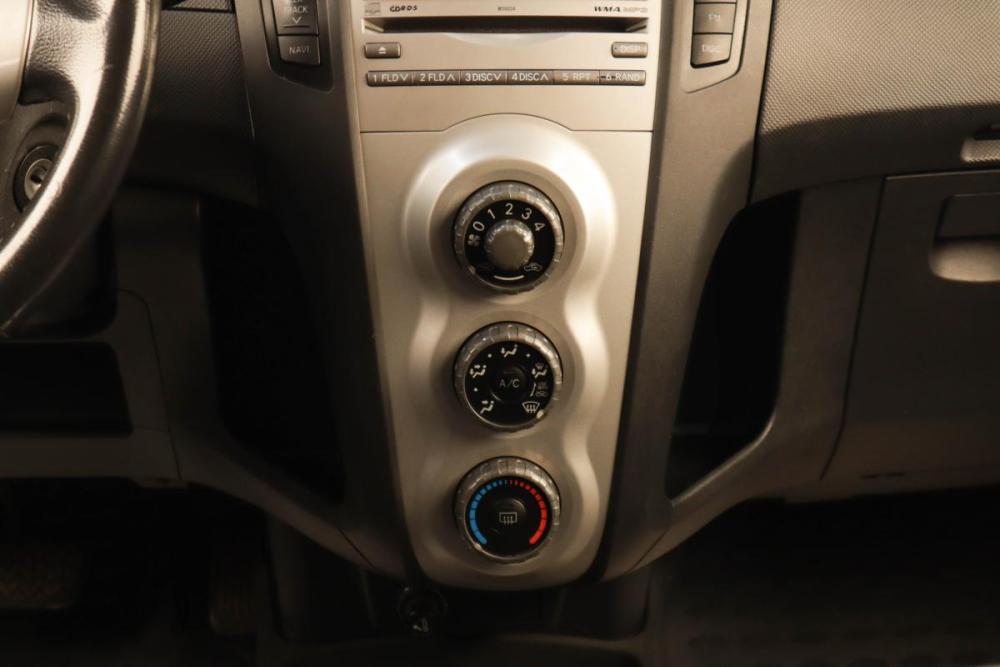 Toyota Yaris II Челябинск  - изображение 16