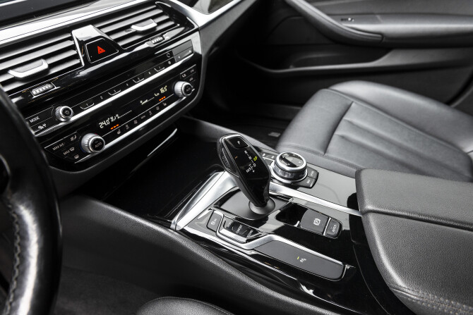 BMW 5 серии VII (G30/G31/G38) с пробегом 2018 года, цена 3 399 000 рублей, 97189 км, седан, Автокод Объявления