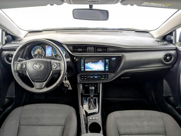 Toyota Corolla XI (E160 E170 E180) Рестайлинг 1 с пробегом 2018 года, цена 1 945 000 рублей, 49594 км, седан, Автокод Объявления