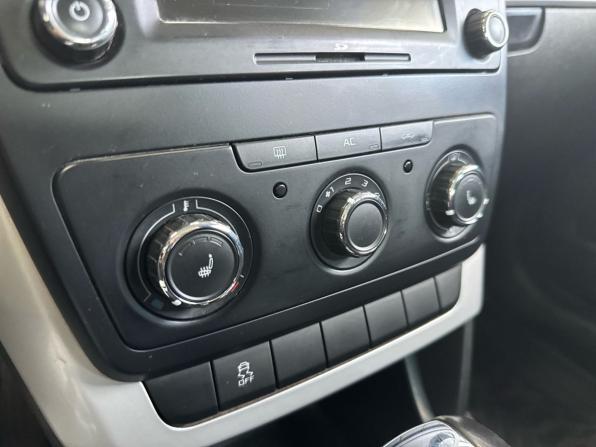 Skoda Yeti I с пробегом 2012 года, цена 799 000 рублей, 258799 км, внедорожник, Автокод Объявления