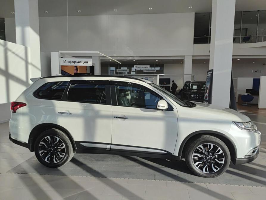 Mitsubishi Outlander III Рестайлинг 3 Казань  - изображение 5