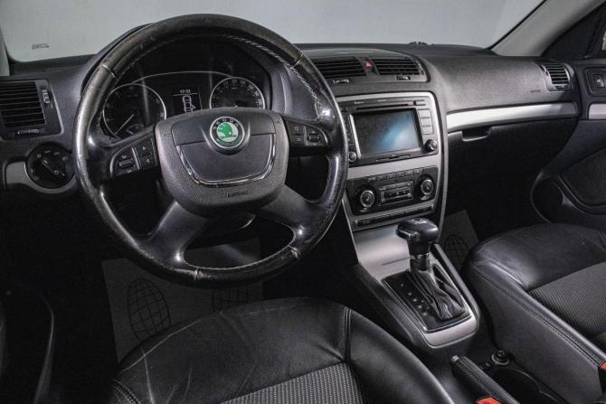 Skoda Octavia II (A5) Рестайлинг с пробегом 2012 года, цена 899 000 рублей, 160000 км, лифтбек, Автокод Объявления
