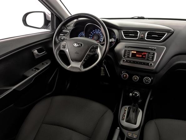 Kia Rio III Рестайлинг с пробегом 2017 года, цена 1 300 000 рублей, 78200 км, седан, Автокод Объявления