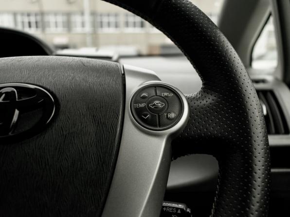 Toyota Prius Alpha I (ZVW40/41) с пробегом 2011 года, цена 1 000 000 рублей, 284771 км, универсал, Автокод Объявления