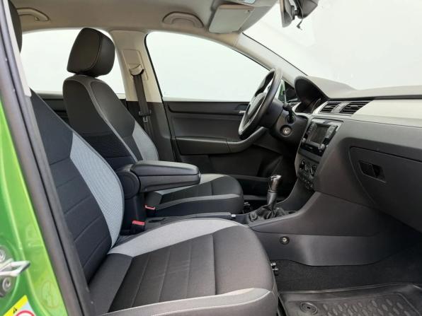 Skoda Rapid I с пробегом 2017 года, цена 1 249 000 рублей, 76635 км, лифтбек, Автокод Объявления