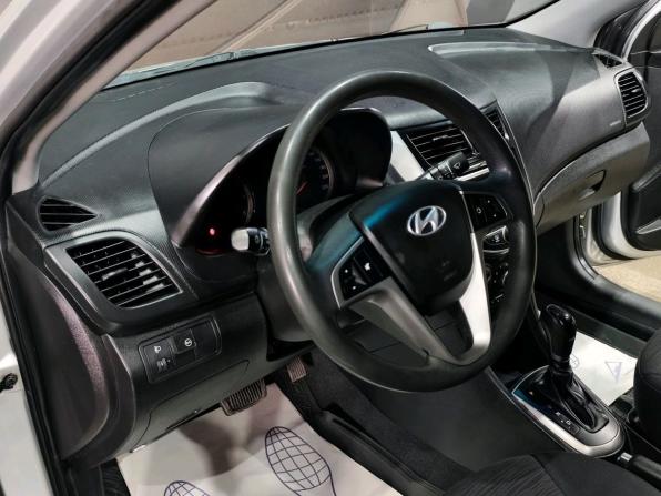 Hyundai Solaris I Рестайлинг с пробегом 2016 года, цена 800 000 рублей, 101322 км, седан, Автокод Объявления