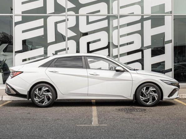 Hyundai Elantra VII (CN7) Рестайлинг с пробегом 2024 года, цена 2 245 000 рублей, 23070 км, седан, Автокод Объявления