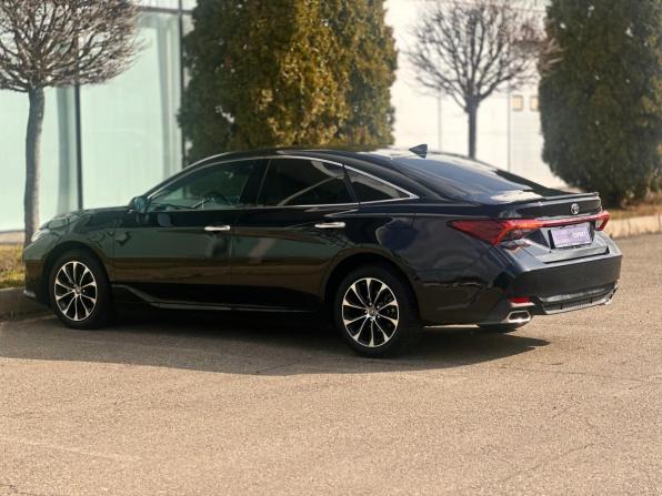 Toyota Avalon V с пробегом 2022 года, цена 3 340 000 рублей, 55547 км, седан, Автокод Объявления