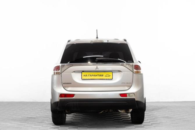 Mitsubishi Outlander III с пробегом 2013 года, цена 1 649 000 рублей, 210000 км, внедорожник, Автокод Объявления