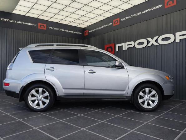 Mitsubishi Outlander II Рестайлинг с пробегом 2010 года, цена 997 000 рублей, 232428 км, внедорожник, Автокод Объявления
