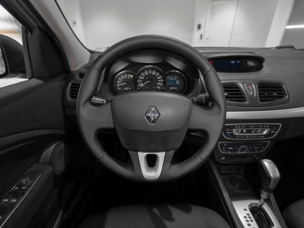 Renault Megane III Рестайлинг с пробегом 2012 года, цена 580 000 рублей, 192762 км, хэтчбек, Автокод Объявления
