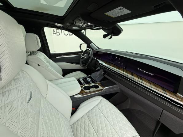 Cadillac Escalade V Рестайлинг с пробегом 2024 года, цена 17 510 000 рублей, 6803 км, внедорожник, Автокод Объявления