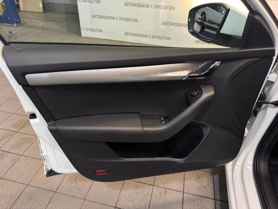 Skoda Octavia III (A7) Рестайлинг Санкт-Петербург  - изображение 12