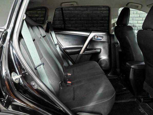 Toyota RAV4 IV (XA40) Рестайлинг с пробегом 2018 года, цена 2 299 000 рублей, 177522 км, внедорожник, Автокод Объявления